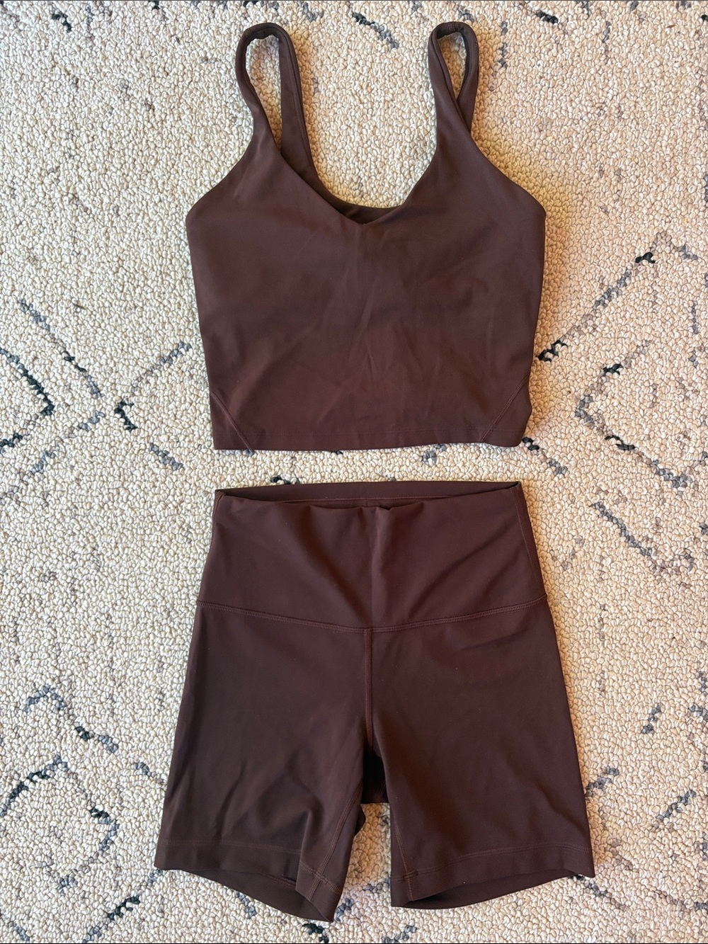 Lululemon Set in Espresso Sz 6